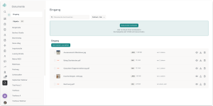 Screenshot der Dokumentenverwaltung in immocloud mit objektbasierter Ordnerstruktur (22 Objekte) und einer Dateiliste im Eingang, die PDFs und JPEG-Dateien mit Upload- und Download-Funktion zeigt.